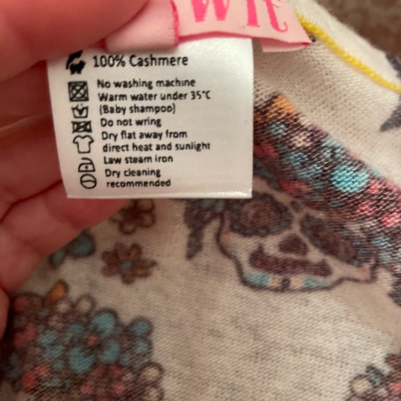 NWOT! CASHMERE! V neck sz S soft Candy Skull Sweater - Picture 7 of 9